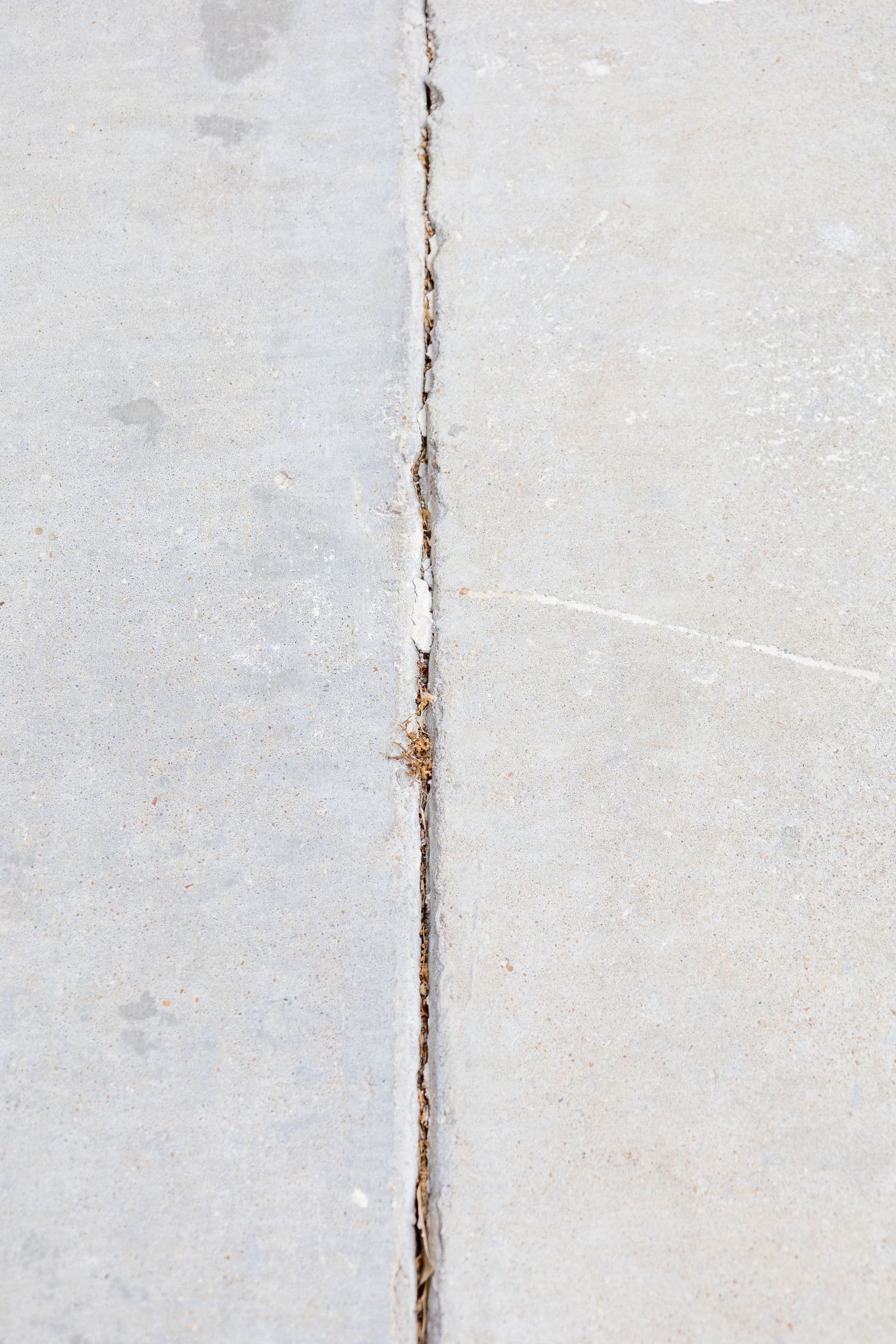 Concrete Expansion Joints vs. Control Joints: What's the Difference?